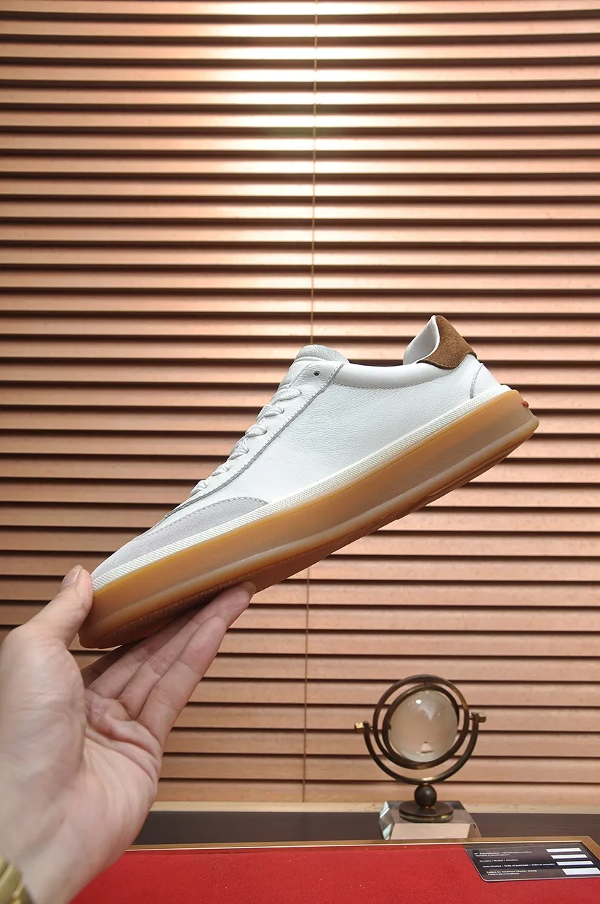 Men's men's shoes 💰540💶【𝐥𝐨𝐫𝐨 𝐏𝐢𝐚𝐧𝐚】lp classic loafers, an Italian treasure brand, the only brand that can match Hermès! Only after wearing it do we realize that we cannot let down our feet. The upper is imported cashmere, the lining of water-dyed cowhide ➕ the cowhide feet, the official original glass rubber outsole, and the pendant. Exclusive original packaging (tag ➕ brand paper ➕ outer box ➕ hand bag) code number: 38-45